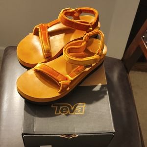 Teva Flatform Universal Velvet Sandals